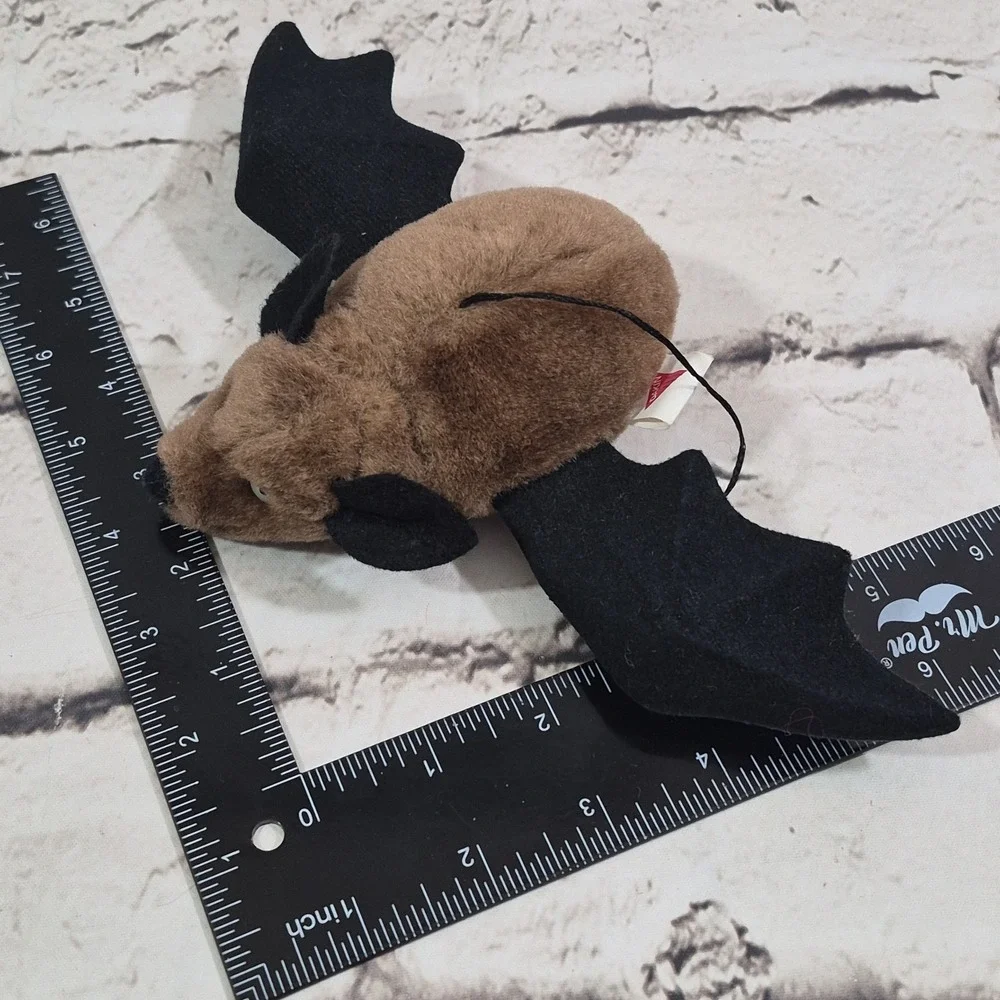 Vintage 1988 Dakin Bat Plush Suction Cup Hanging Halloween Stuffed Animal